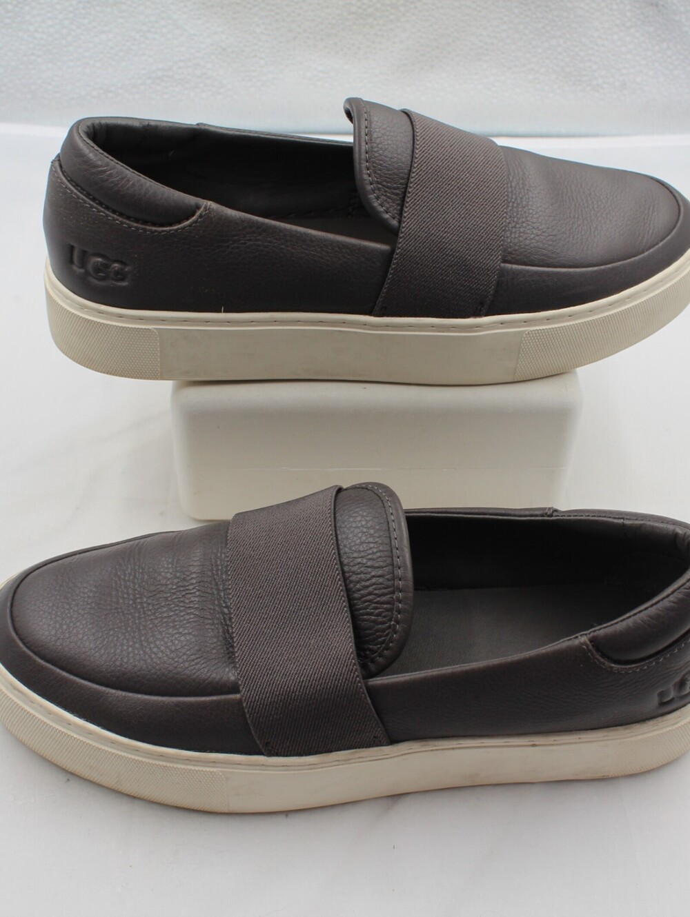 UGG Chayze Women’s Size 8.5 Platform Slip On Leather Sneakers Charcoal Gray